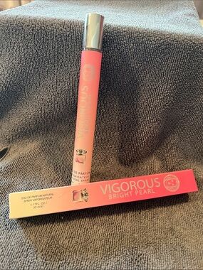 Bright Pearl Eau de Parfum Spray — Pink